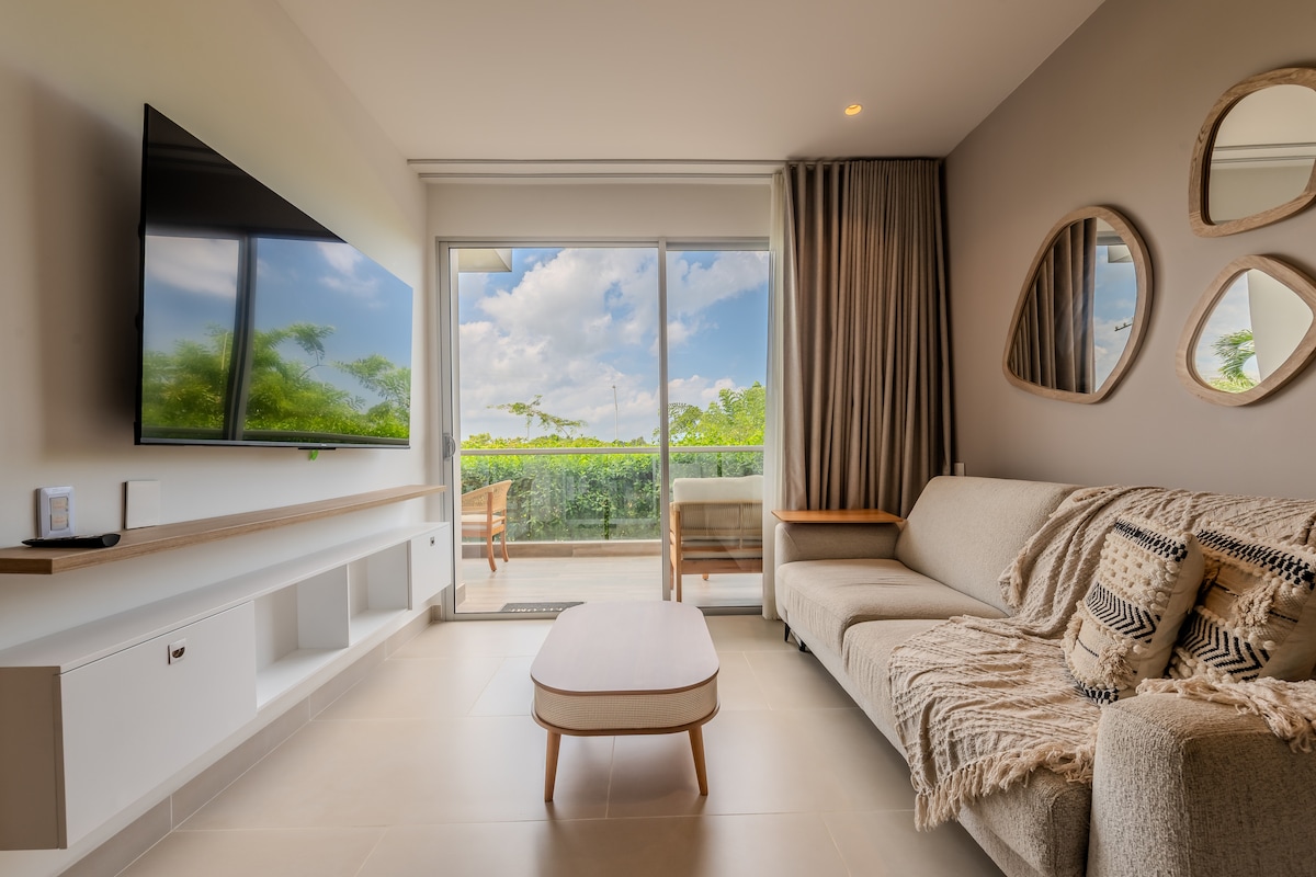 Apartamento Premium 2BR con Laguna de Cristal de 7.9 acres